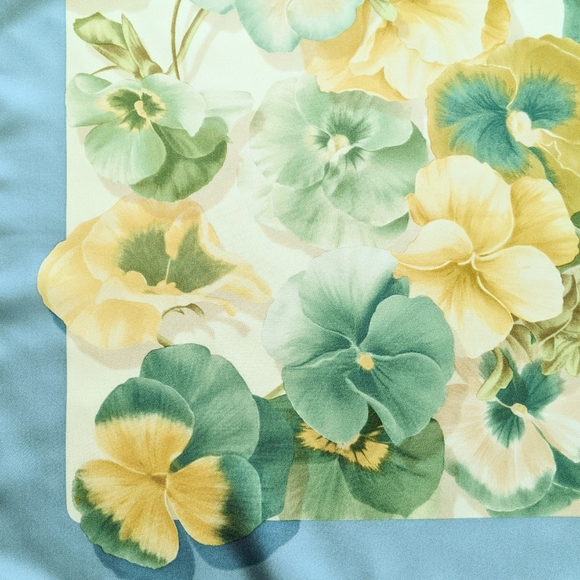 Salvatore Ferragamo silk scarf - Picture 3 of 5